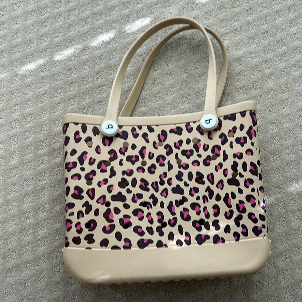 Bogg shoulder bag
